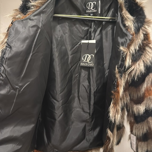 Dolce Cabo faux fur coat - Picture 2 of 4